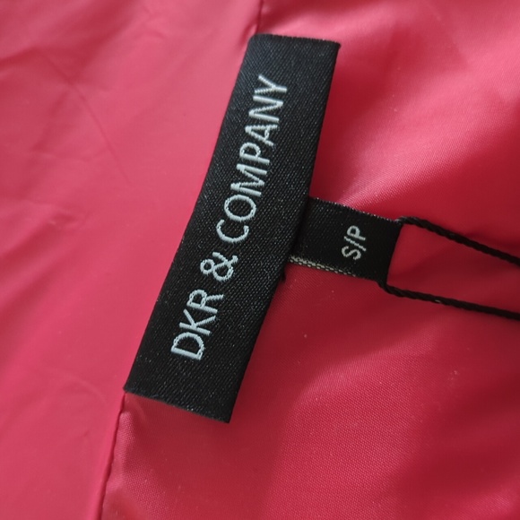 Pink puffer jacket size S/P NWT - Picture 4 of 4